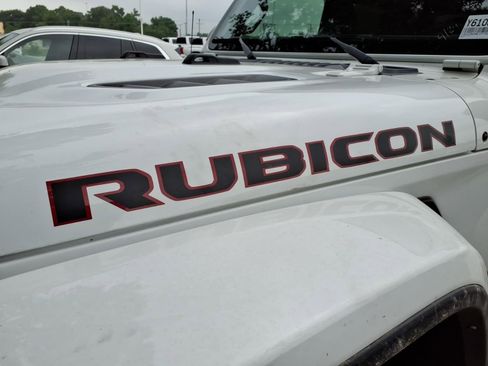 Used 2022 Jeep Gladiator Rubicon w/ Trailer Tow Package AWD/4WD image 5