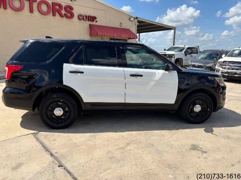 Used 2017 Ford Explorer 4WD Police Interceptor image 8