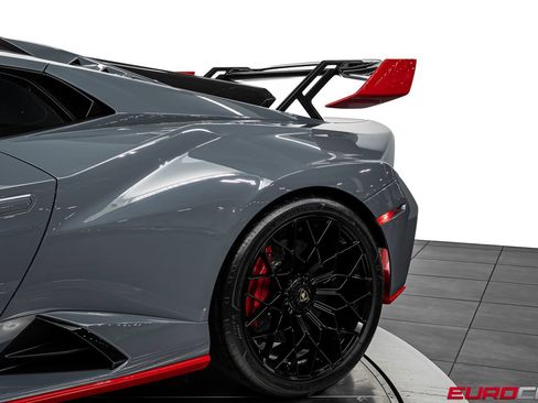 Used 2023 Lamborghini Huracan STO RWD image 20