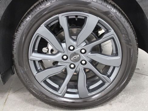 Used 2024 Chevrolet Equinox RS w/ RS Leather Package image 17