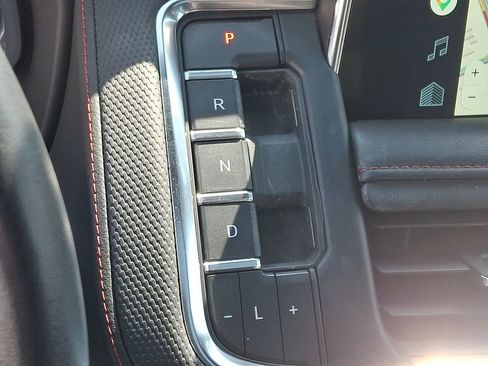 Used 2022 Chevrolet Tahoe RST w/ Luxury Package image 18