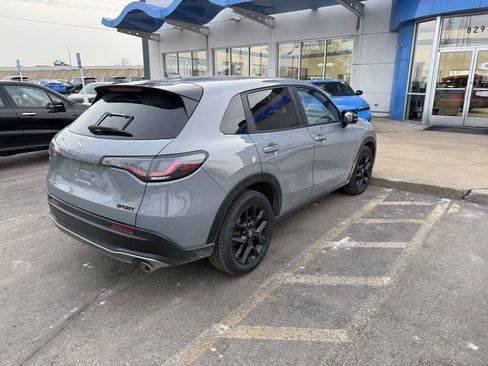 Used 2024 Honda HR-V Sport image 3