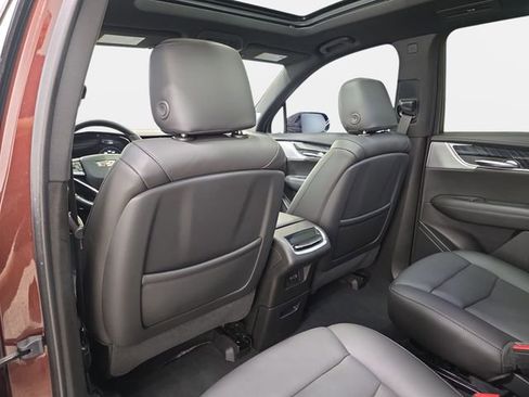Used 2022 Cadillac XT6 Premium Luxury w/ Technology Package AWD/4WD image 12
