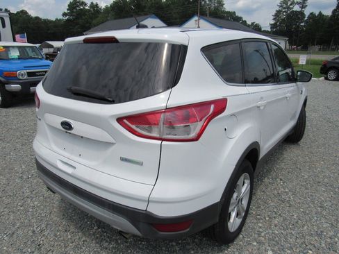 Used 2014 Ford Escape SE image 4