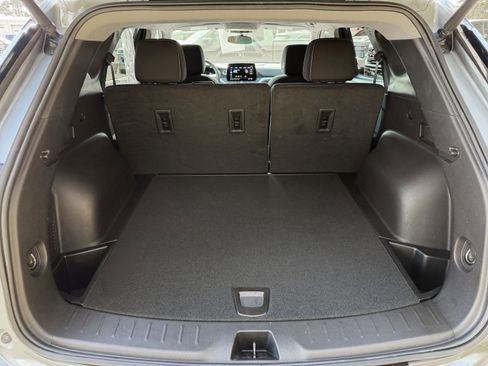 Used 2024 Chevrolet Blazer LT w/ Convenience Package image 4