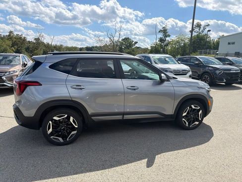 Certified 2024 Kia Seltos SX w/ SX Sunroof Package AWD/4WD image 8