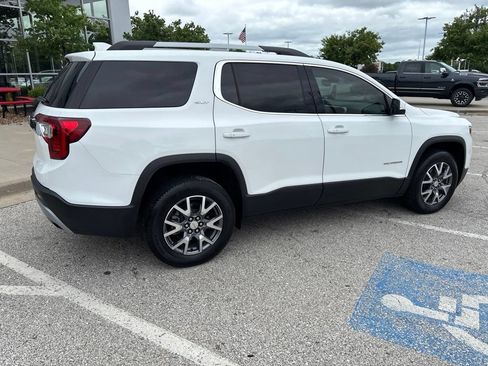 Used 2023 GMC Acadia SLT FWD image 27