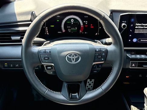 Used 2025 Toyota Camry SE w/ Multimedia Upgrade Package FWD image 14
