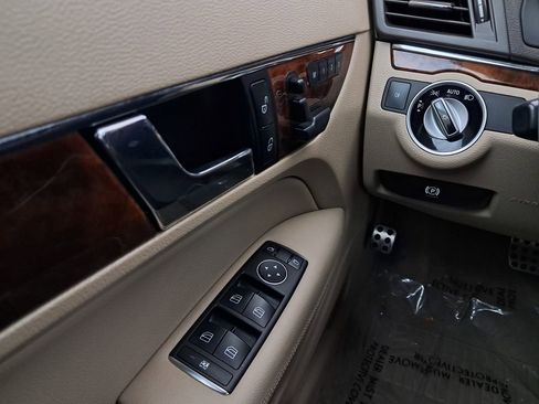 Used 2012 Mercedes-Benz E 550 Cabriolet AMG Line image 11