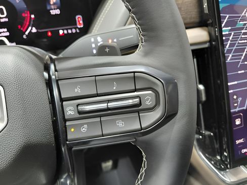 Used 2026 GMC Yukon XL Denali Ultimate w/ LPO, Get Active Package AWD/4WD image 44