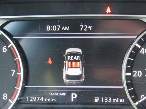 Used 2023 Nissan Rogue SV image 18