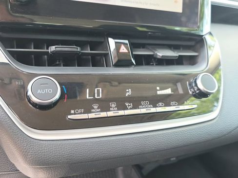 Used 2024 Toyota Corolla LE image 23