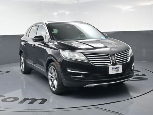Used 2017 Lincoln MKC Reserve image 3
