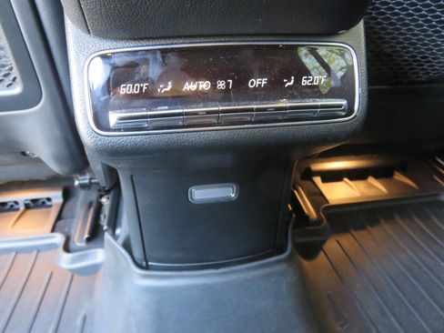 Used 2020 Mercedes-Benz GLS 450 4MATIC image 19