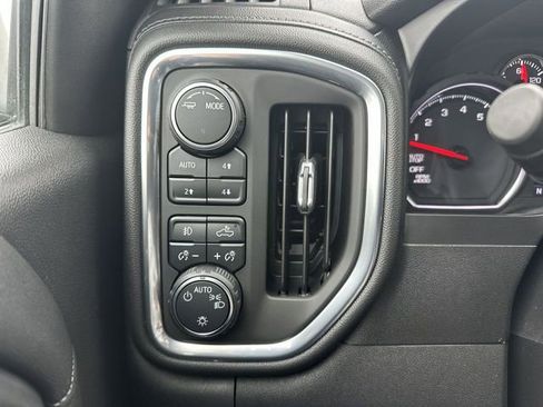 Used 2021 Chevrolet Silverado 1500 RST image 18