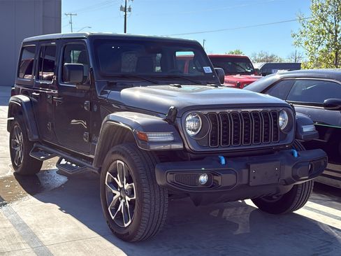 Used 2024 Jeep Wrangler Sport S w/ Convenience Group image 3