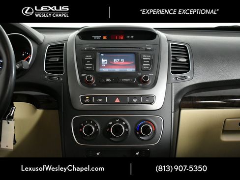 Used 2015 Kia Sorento LX image 27