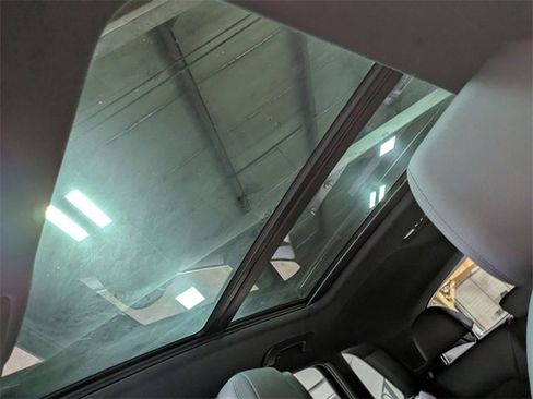 Used 2021 Audi Q3 2.0T Premium w/ Convenience Package image 12