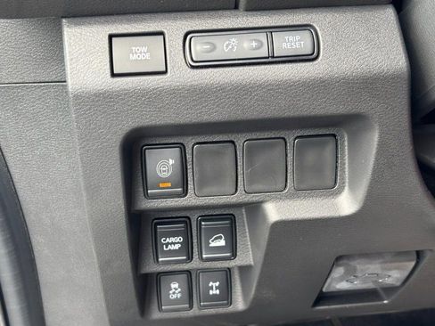 New 2025 Nissan Frontier PRO-4X image 11