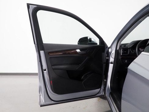 Used 2020 Audi Q5 Premium Plus w/ Premium Plus Package image 53