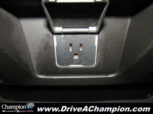 Used 2022 GMC Yukon Denali AWD/4WD image 25