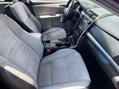 Used 2015 Toyota Camry XSE FWD image 11