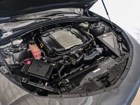 Used 2018 Chevrolet Camaro SS image 41