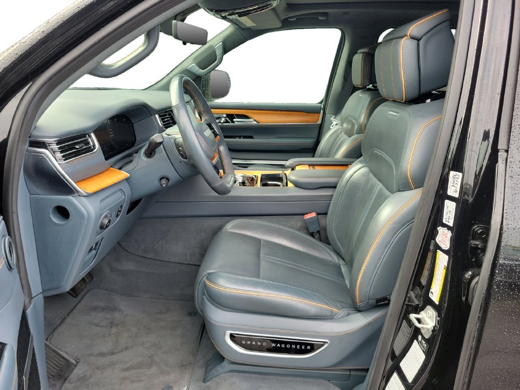 Used 2023 Jeep Grand Wagoneer Series II AWD/4WD image 22
