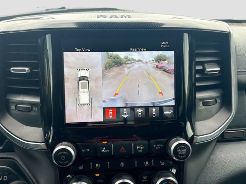 Used 2022 RAM 1500 Laramie AWD/4WD image 14