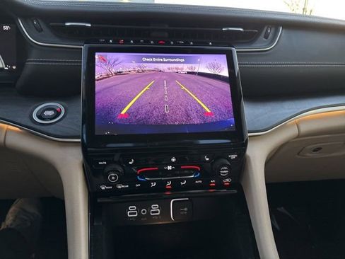 Used 2021 Jeep Grand Cherokee L Limited w/ Trailer Tow Package image 17