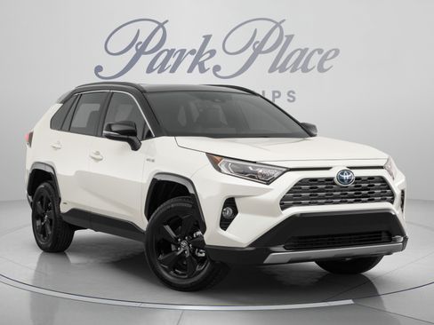 Used 2020 Toyota RAV4 XSE AWD/4WD image 7