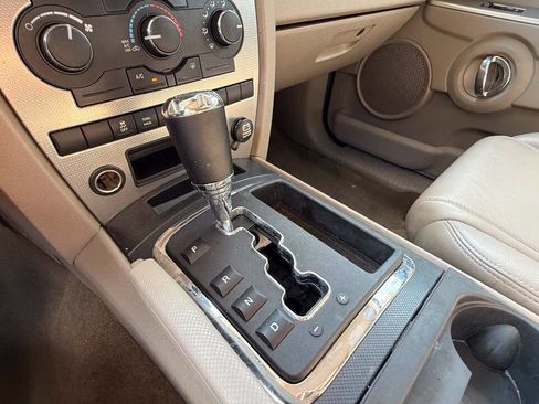 Used 2006 Jeep Commander 2WD image 74