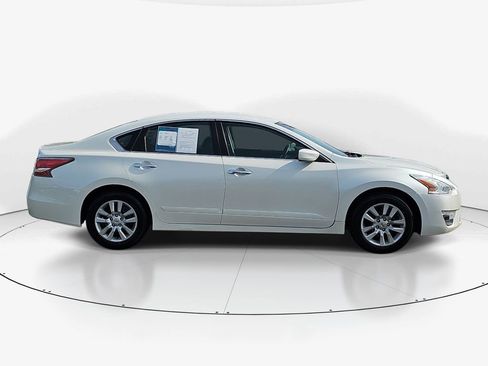 Used 2015 Nissan Altima 2.5 S w/ Power Driver Seat Package FWD image 5