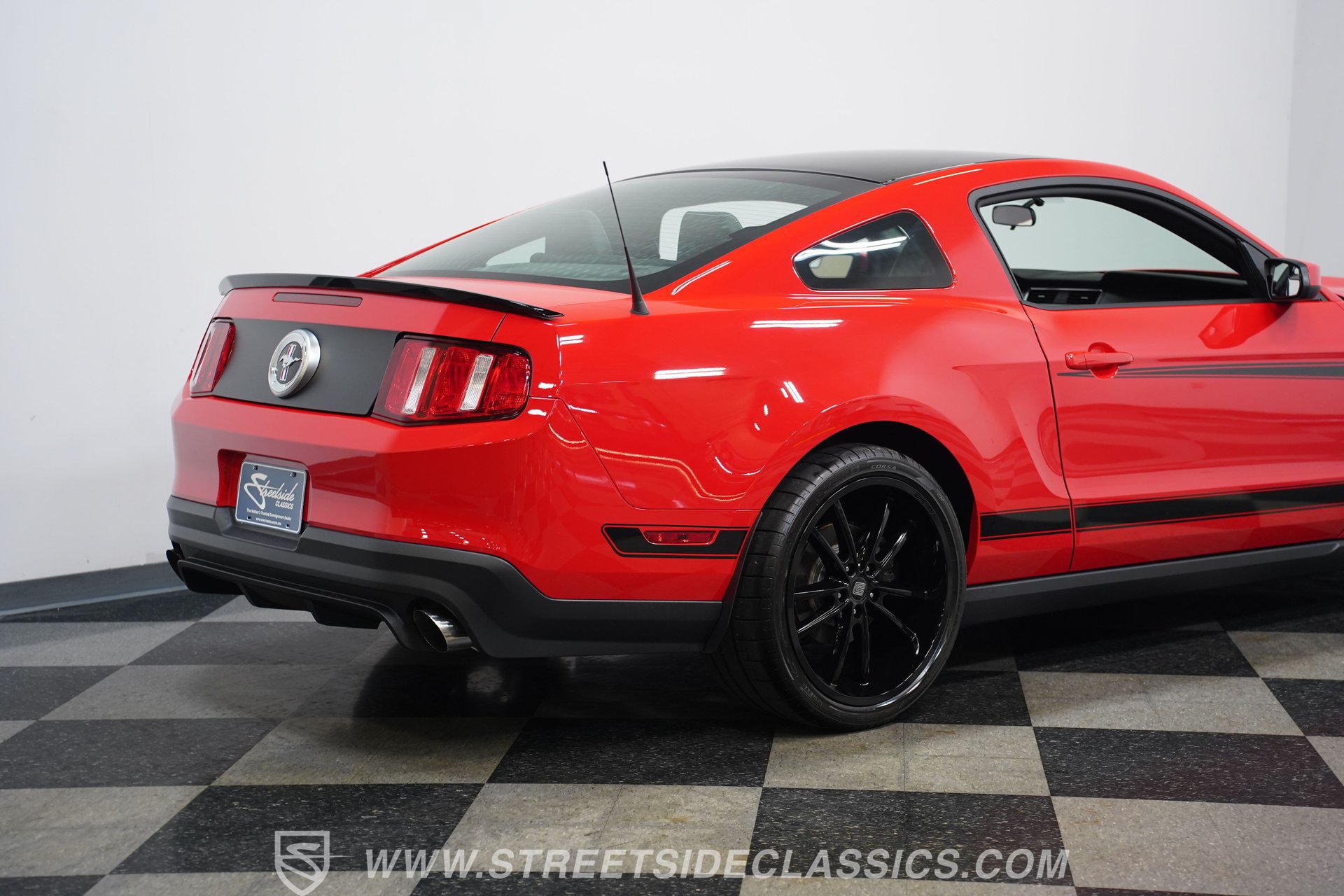 Used 2012 Ford Mustang Boss 302 w/ Boss 302 Accessory Pkg RWD image 24