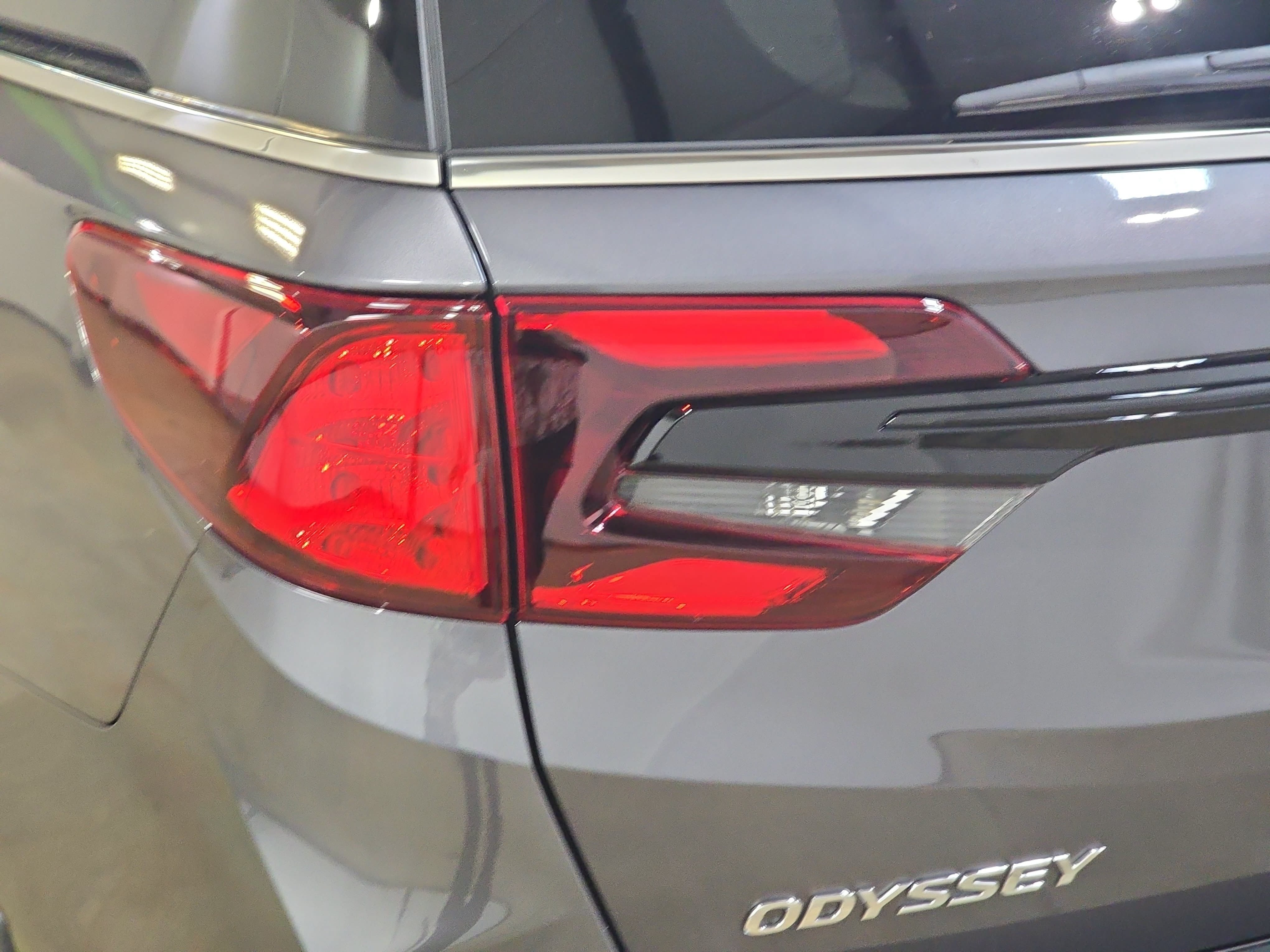 New 2027 Honda Odyssey Elite image 31