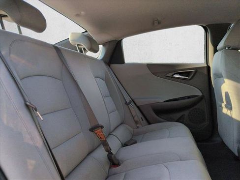 Used 2021 Chevrolet Malibu LS FWD image 18