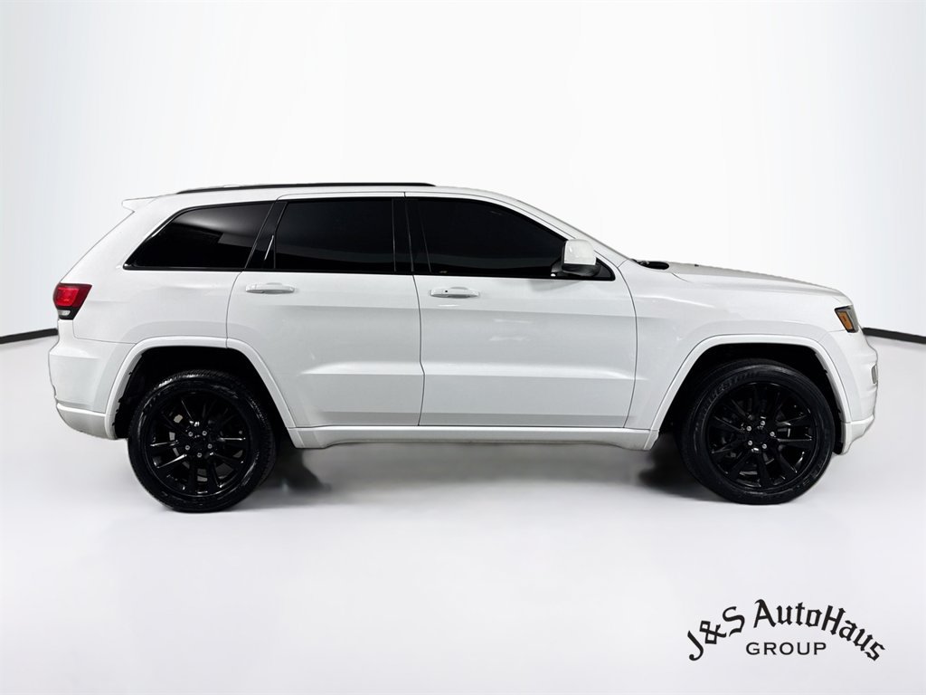 Used 2021 Jeep Grand Cherokee Laredo X AWD/4WD image 8