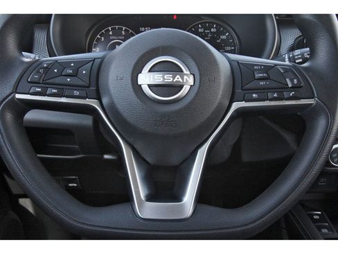 Used 2024 Nissan Kicks SV image 17