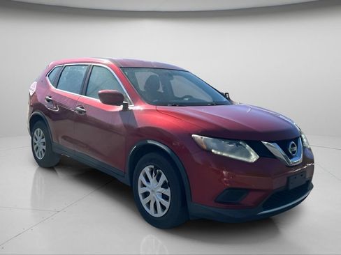 Used 2016 Nissan Rogue S FWD image 2