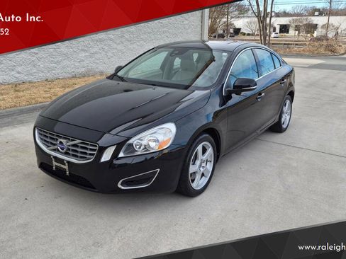 Used 2013 Volvo S60 T5 image 2