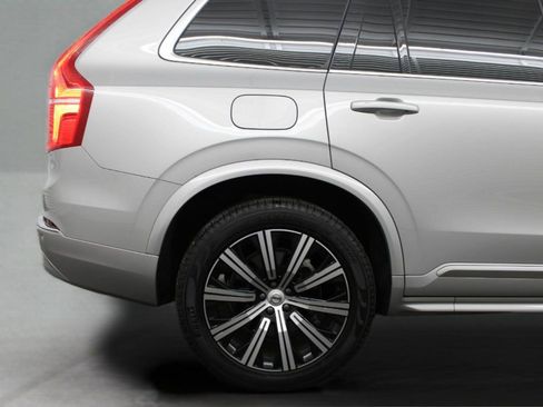 Certified 2025 Volvo XC90 B5 Core image 51