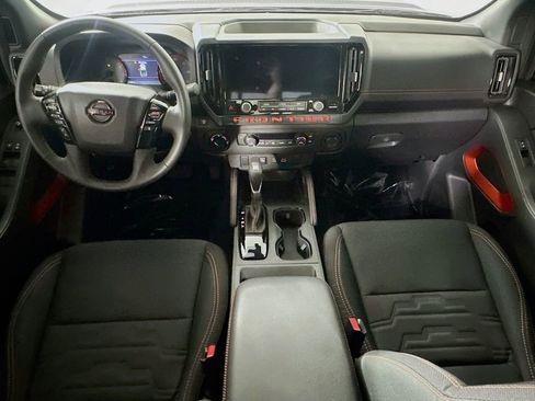 Used 2025 Nissan Frontier PRO-4X AWD/4WD image 15