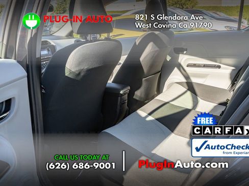 Used 2012 Toyota Prius C Two image 9