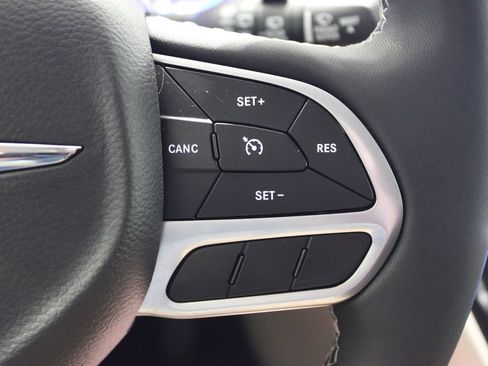 Used 2023 Chrysler Voyager LX FWD image 22