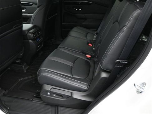 New 2025 Honda Pilot EX-L image 10