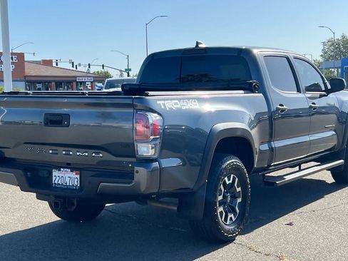 Used 2023 Toyota Tacoma TRD Off-Road w/ Advanced Technology Package AWD/4WD image 4