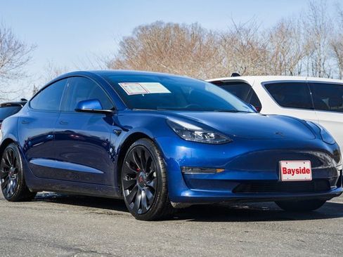Used 2023 Tesla Model 3 Performance image 2