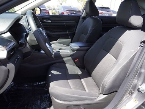 Certified 2025 Nissan Altima 2.5 SV FWD image 13