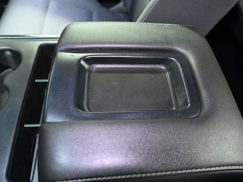 Used 2018 Chevrolet Silverado 1500 LT w/ LT Eassist Package image 25