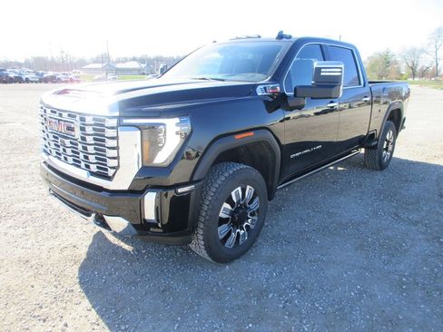 New 2026 GMC Sierra 3500 Denali w/ Denali Reserve Package AWD/4WD image 10